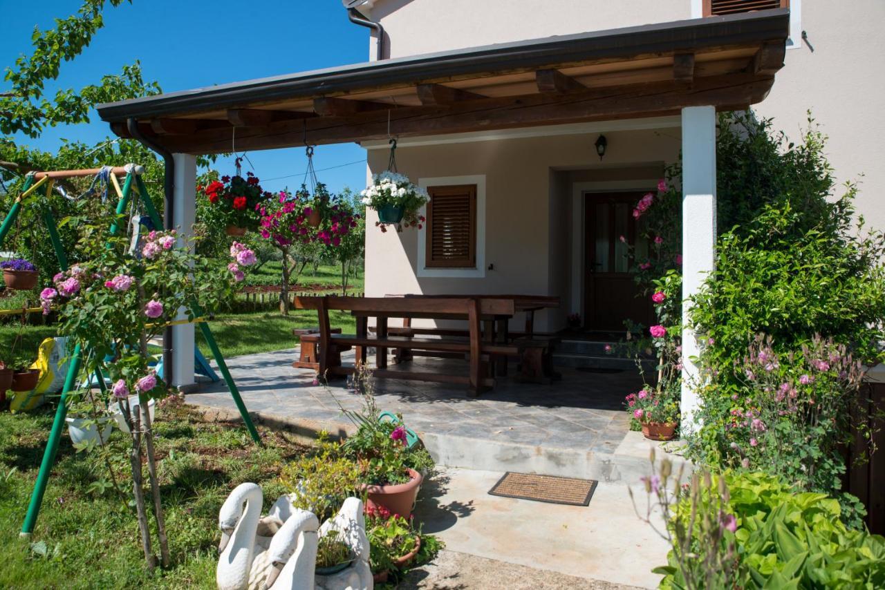 App Keti Apartment Umag Luaran gambar